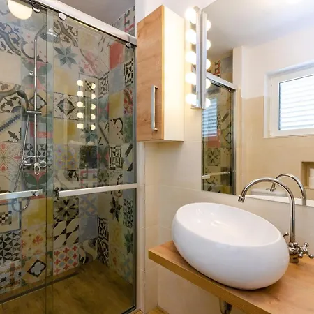 Benko N 茨里克韦尼察